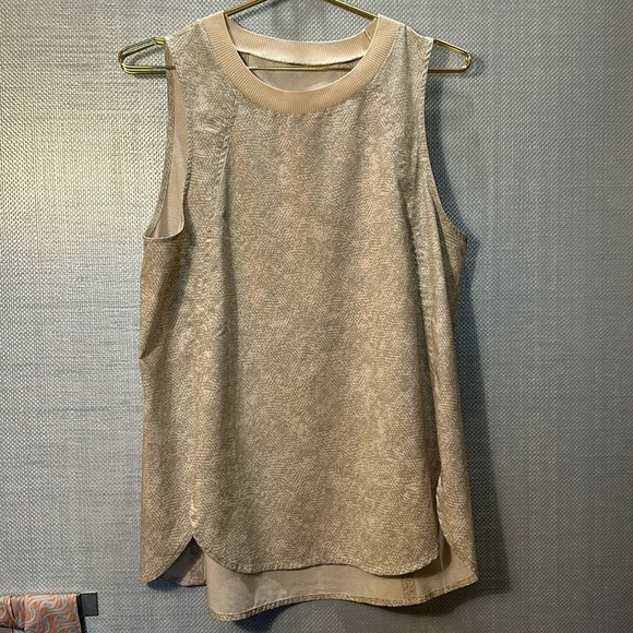 Athleta Snakeskin Print Crew Sleeveless Top size M - Picture 3 of 10